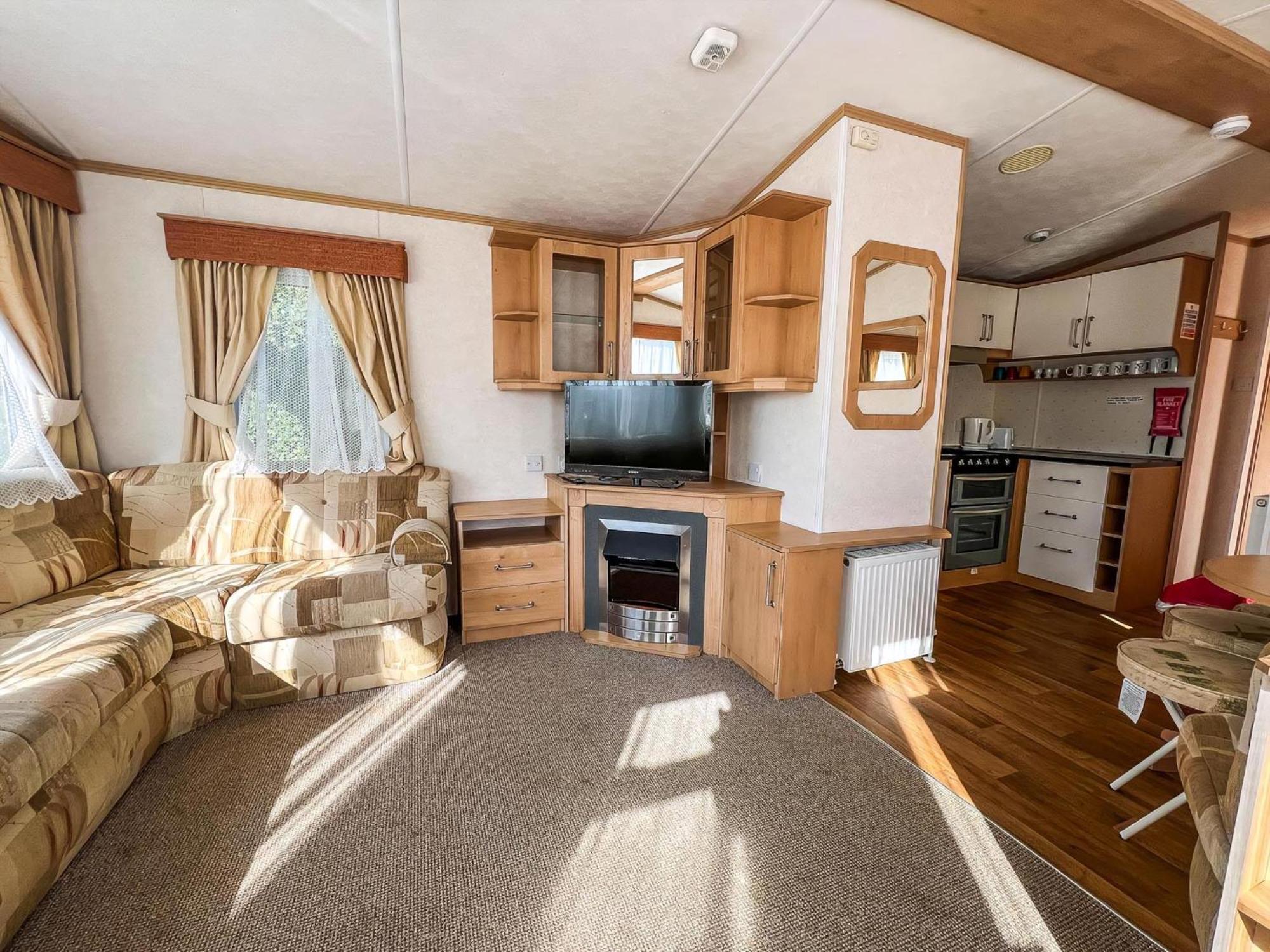 6 Berth Dog Friendly Caravan In In Norfolk Ref 13014l * Ханстантон