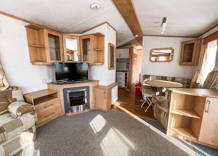 6 Berth Dog Friendly Caravan In Hunstanton In Norfolk Ref 13014L