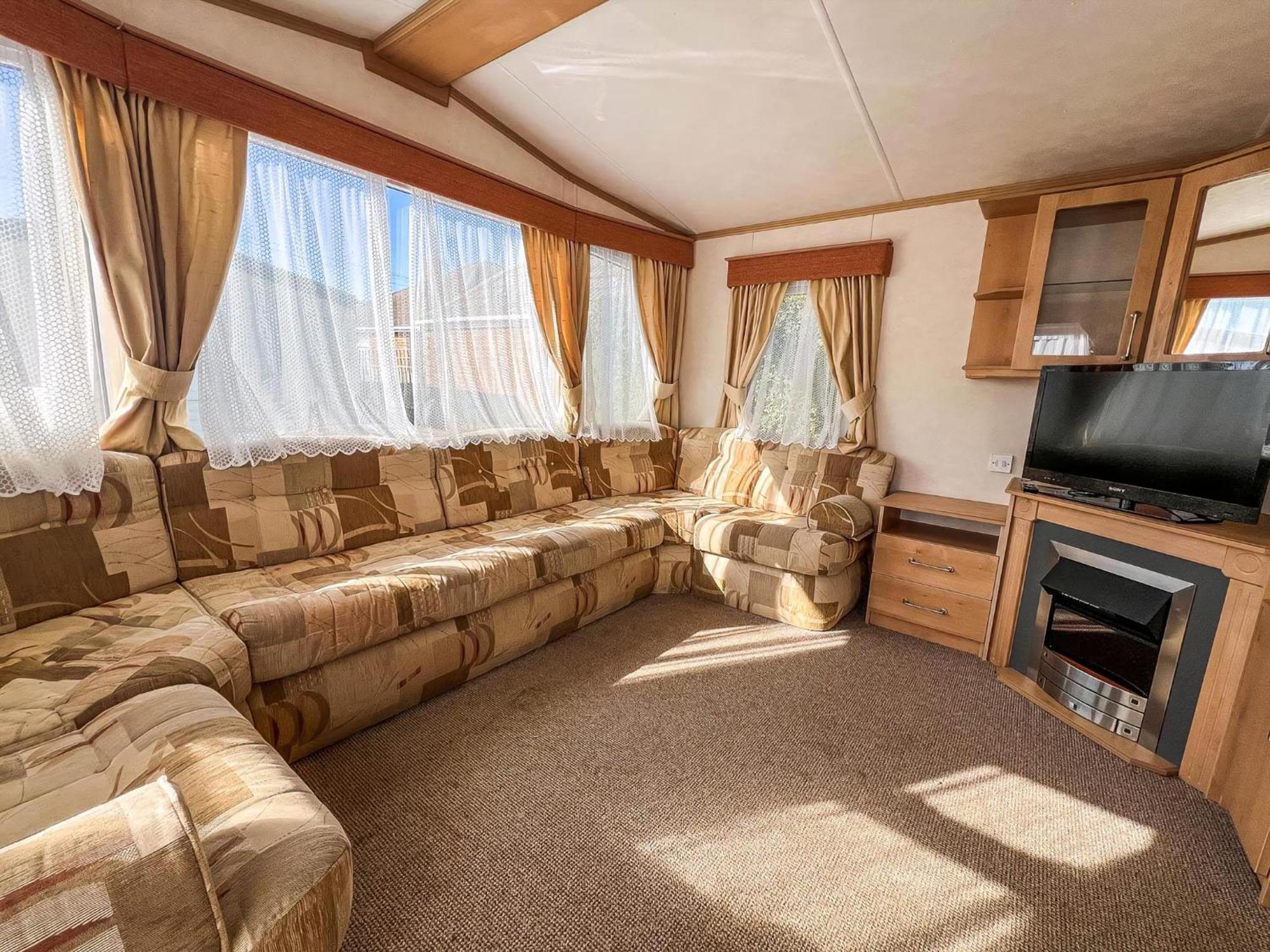Campsite 6 Berth Dog Friendly Caravan In In Norfolk Ref 13014l
